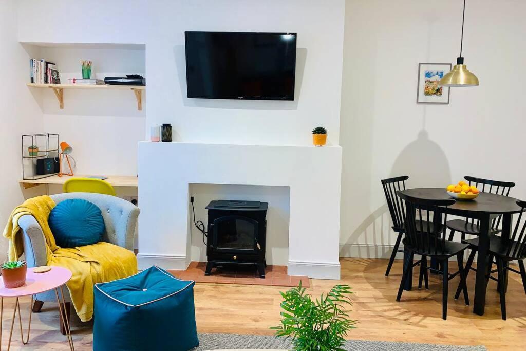 The Nook - A Stylish Apartment With Garden, Near The Beach Berwick Upon Tweed Bagian luar foto